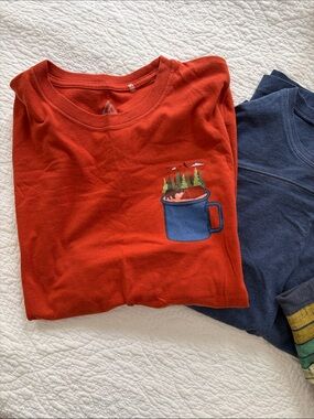 Alpine Red Graphic Pocket Mug T-Shirt